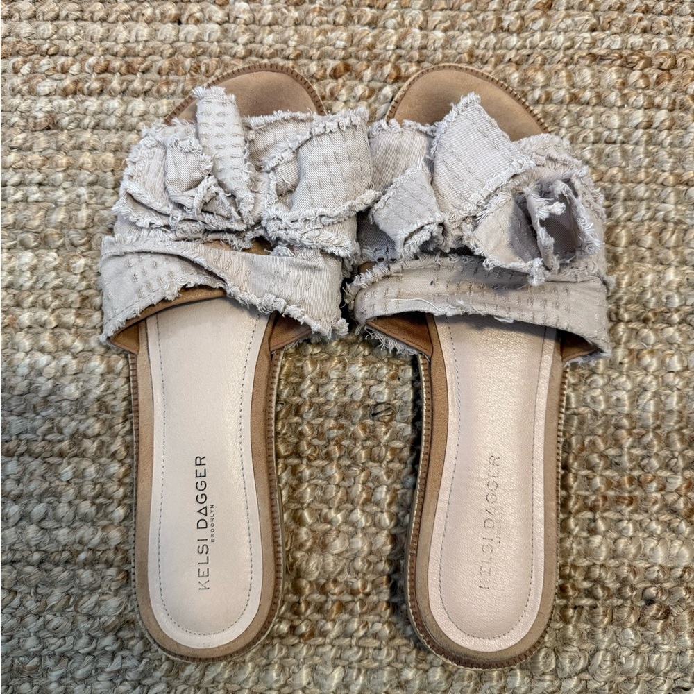 Kelsi Dagger Slide Sandals - size 10
